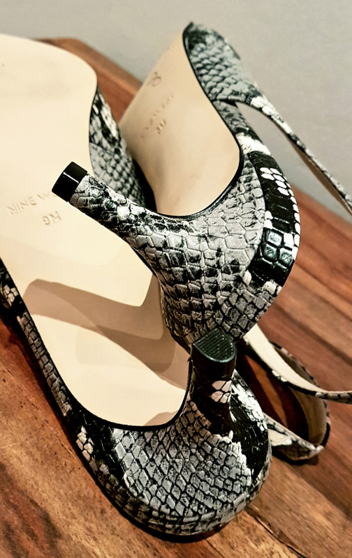 Pumps Snake Print grey