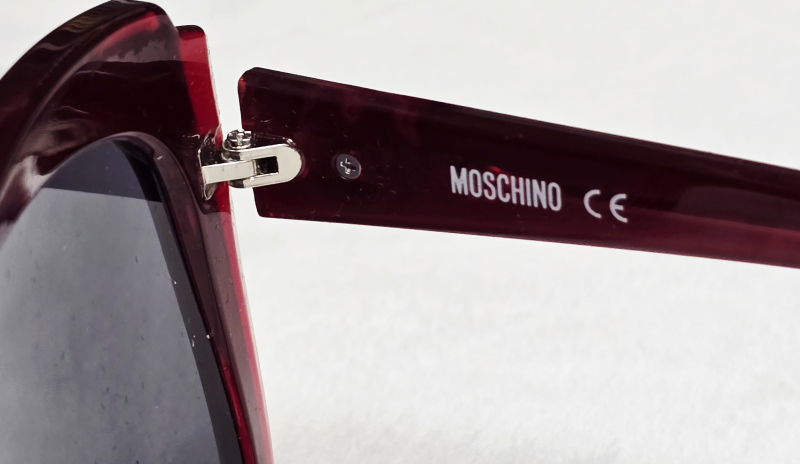 Sonnenbrille rot Moschino